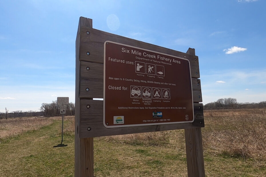 Photo Six Mile Creek Sign